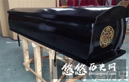 古代出殡最讲究抬棺材环节 专门有一种人承担
