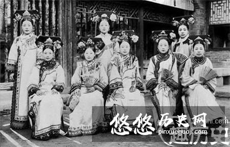 清朝的满族女子为什么爱穿高高的“花盆底”？