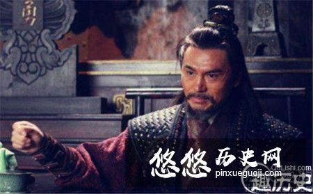 水浒传中卢俊义为什么派吴用装成算命先生为卢府算命？