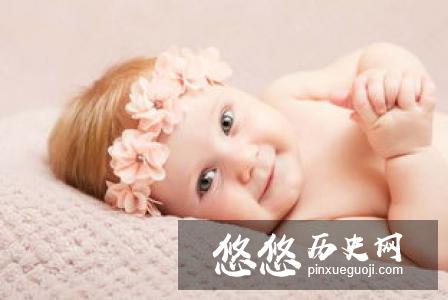 慈禧洗澡用金盆几十人伺候她 吃东西还有人喂