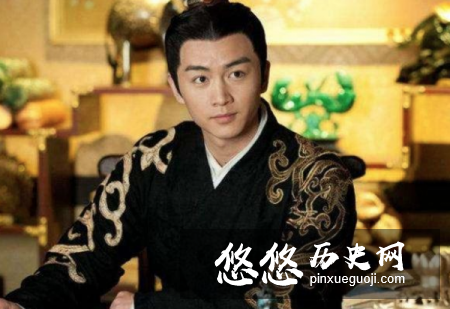 皇帝问刘秀为何能光复大汉？大臣回答后全家被灭口