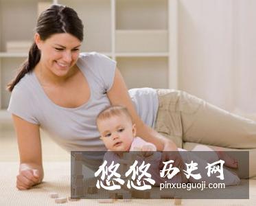 慈禧洗澡用金盆几十人伺候她 吃东西还有人喂