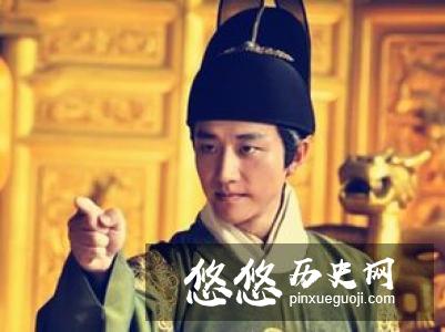 皇帝因没子嗣而烦恼，大臣知道后把小妾献给皇上