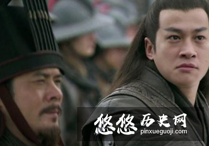 赤壁之战前为什么曹操会不惜一切代价将刘备置于死地呢