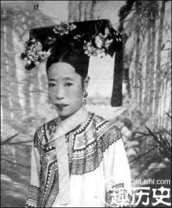 隆裕死活不退位，袁世凯给她寄封密奏，是什么内容把隆裕差点吓昏？