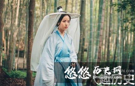 此女出生时手握八卦 预言3件事竟全部应验！