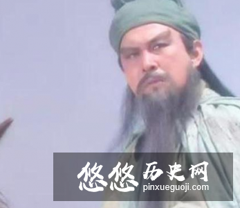 赤壁之战前为什么曹操会不惜一切代价将刘备置于死地呢