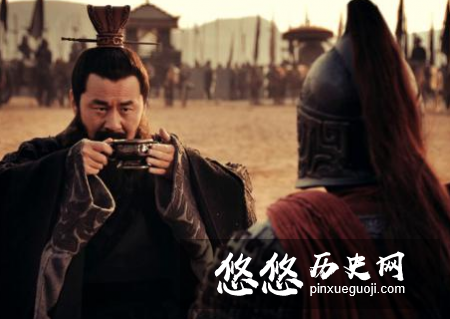 他是和刘备刎颈之交的兄弟 最后被曹操重用后成为威震三国的名将