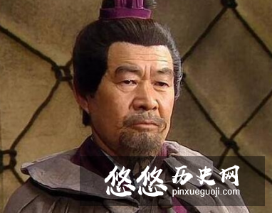 曹操逼死荀彧为什么还敢留荀攸 难道说他不怕趁机报复吗